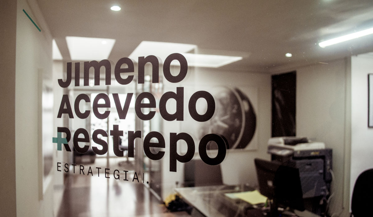 Rediseño de marca y página web - JAR